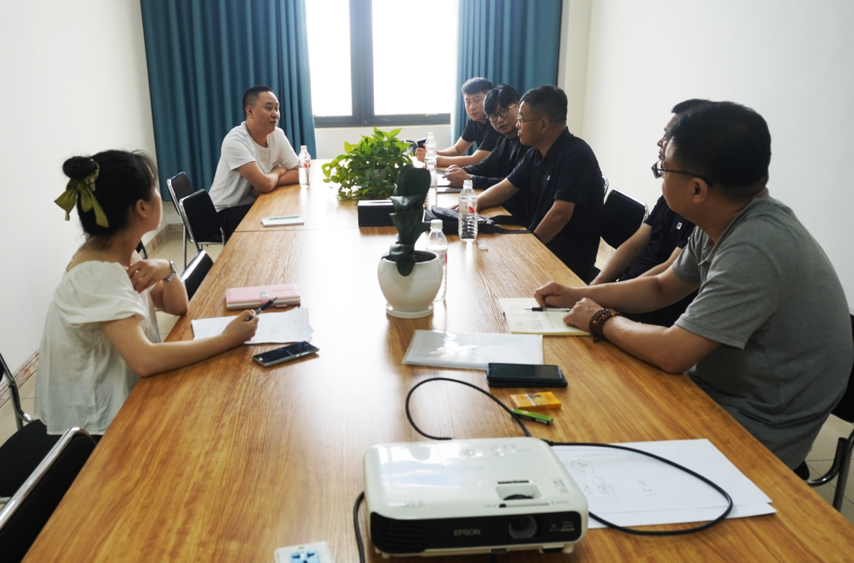 沽源县农发集团与北京邦觉策划公司考察团莅临我公司 共探速食土豆粉项目合作